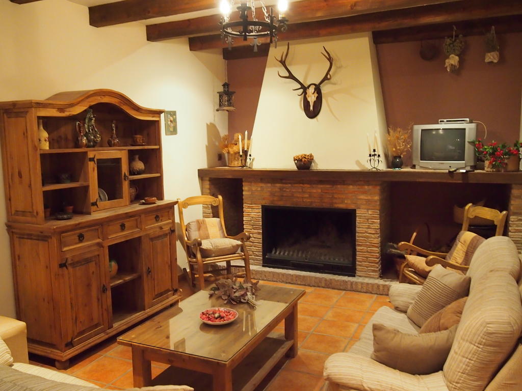 Vivienda Turistica Rural Casa Camilo Guest House Segura de la Sierra Bilik gambar